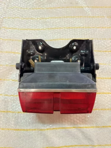 Fanale Posteriore Completo Con Staffa Honda Cb 750/900 Boldor